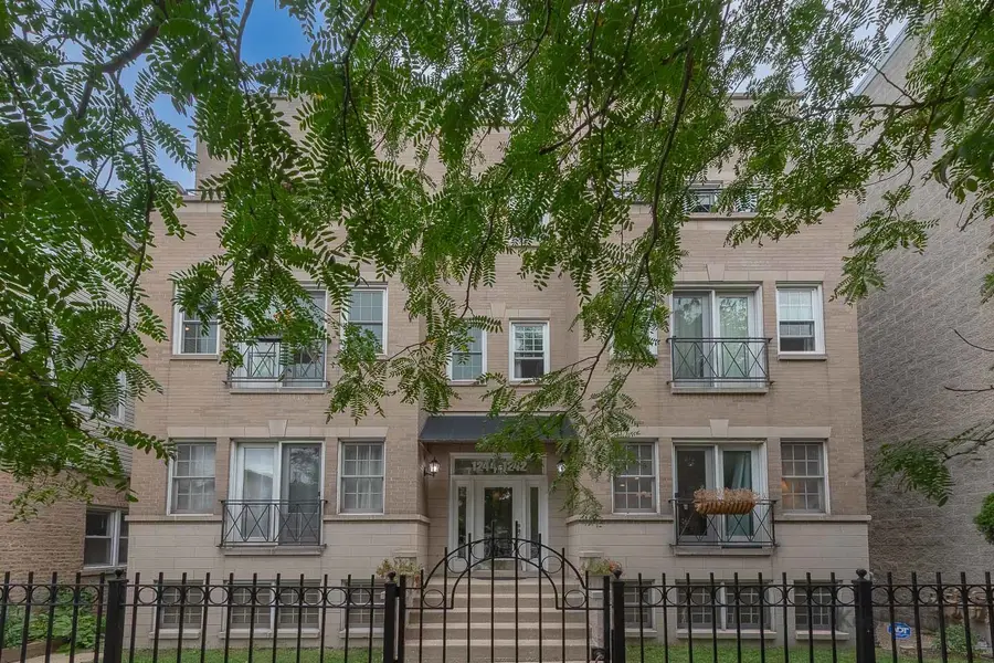 1242 W Ohio Street #1E, Chicago, IL 60642 - #2