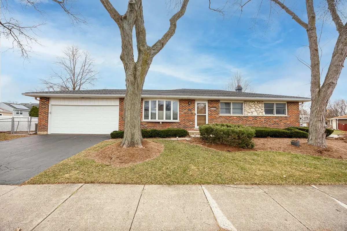 494 Flint Trail, Carol Stream, IL 60188 - #1