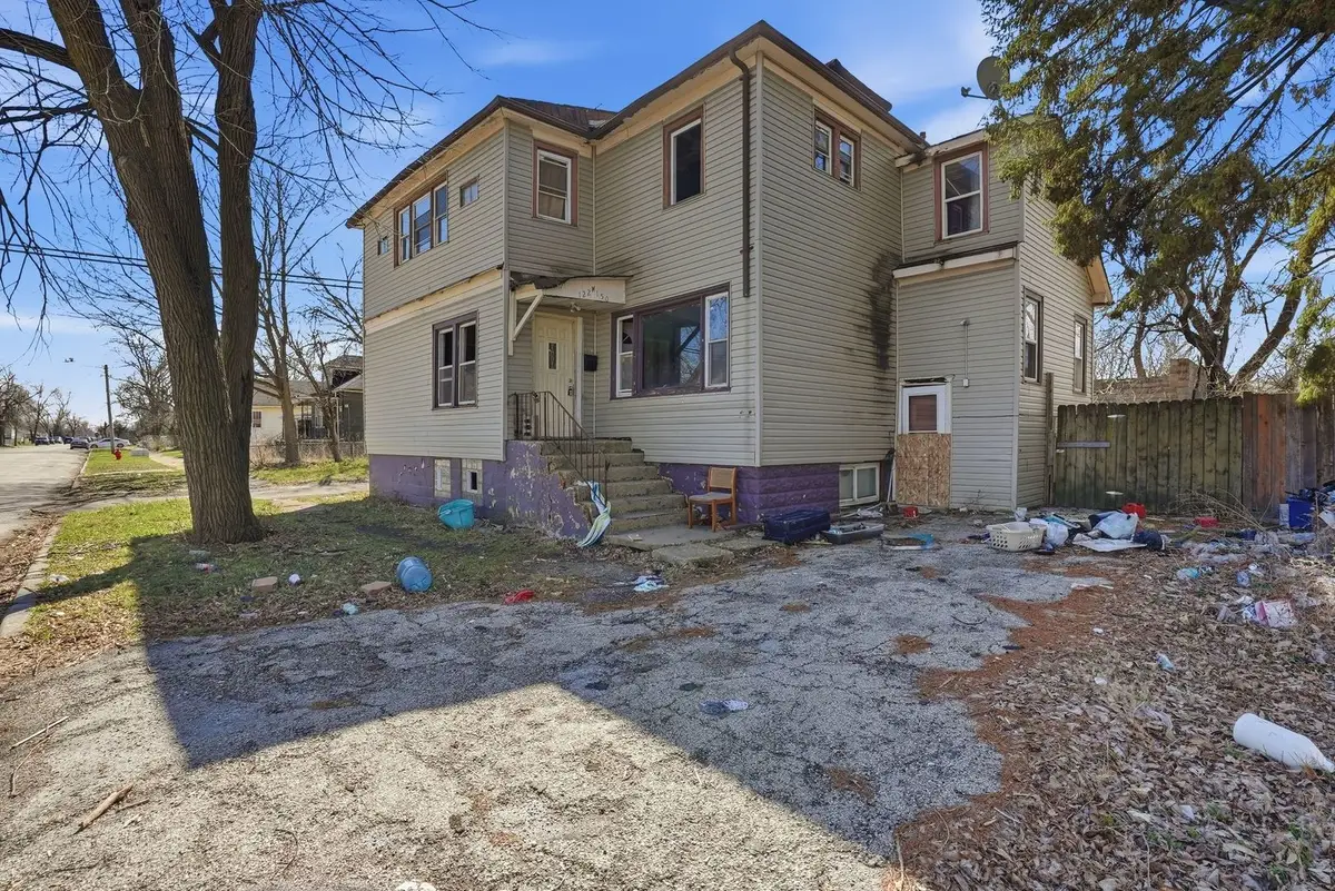 122 W 150th Street, Harvey, IL 60426 - #1