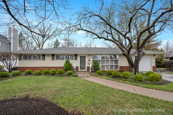 309 Brookside Circle, Wheaton, IL 60187