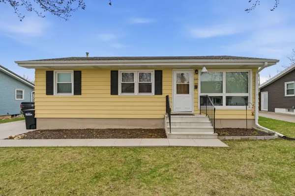 1045 25th Street, Marion, IA 52302