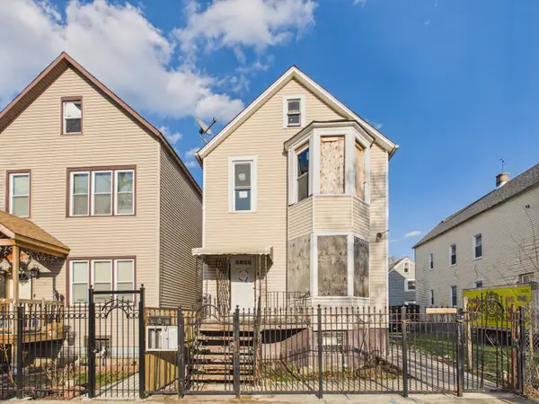 8747 S Escanaba Avenue, Chicago, IL 60617