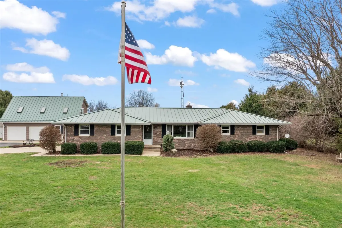 14540 E 3400 North Road, Rossville, IL 60963 - #1