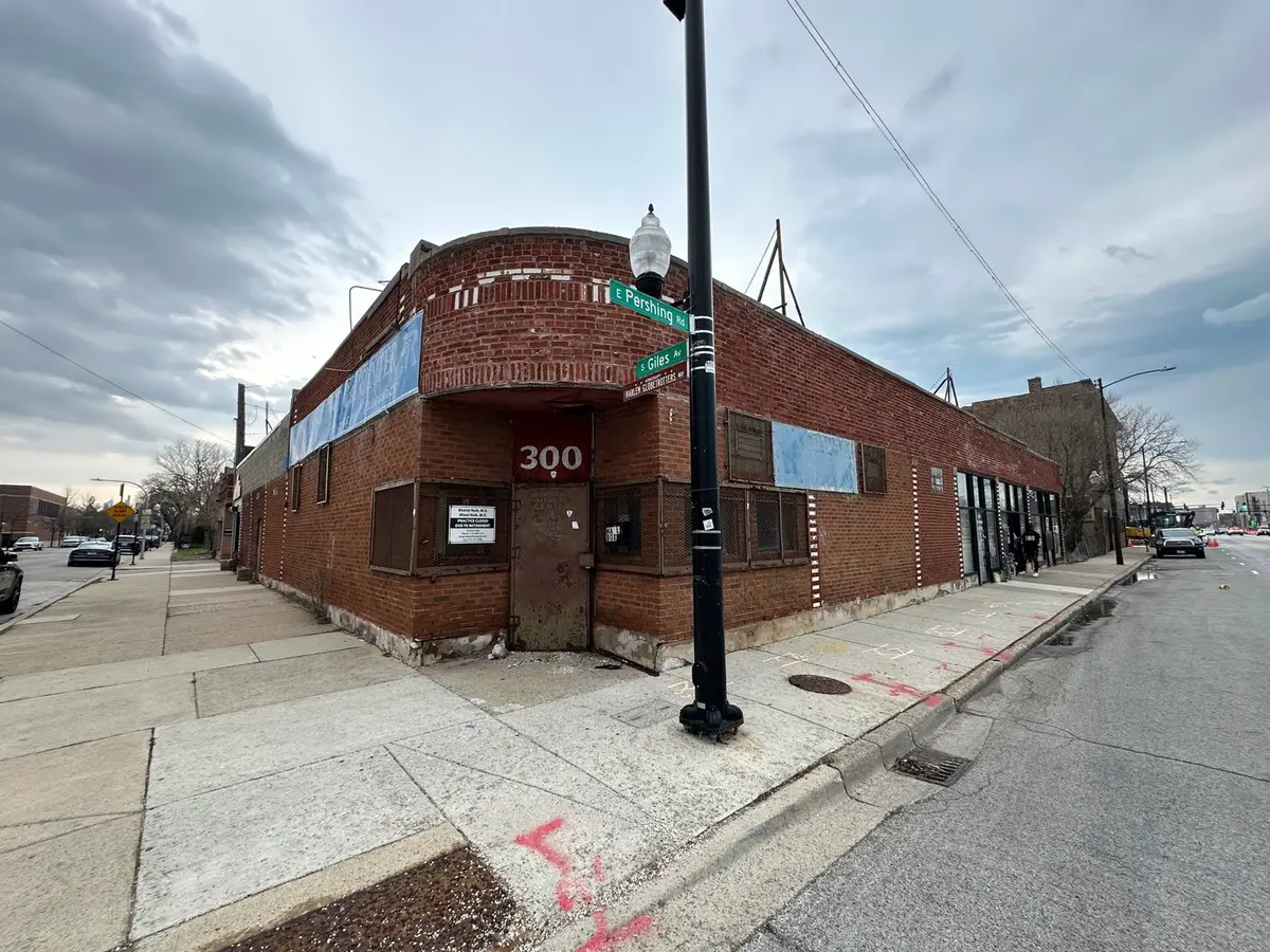 300 E Pershing Road, Chicago, IL 60653 - #1