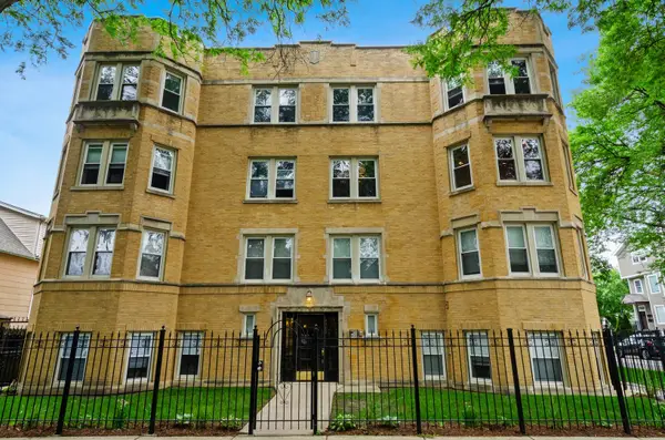 4105 N Lawndale Avenue #301, Chicago, IL 60618