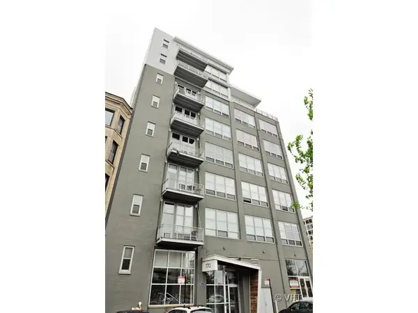 770 W Gladys Avenue #304, Chicago, IL 60661