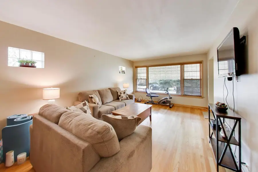 5220 W Patterson Avenue, Chicago, IL 60641 - #3