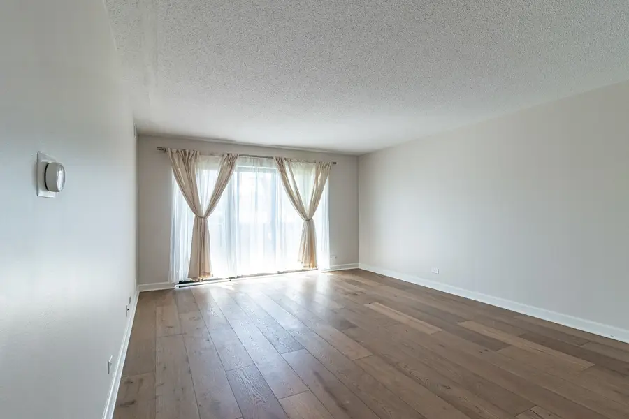 13200 W Heiden Circle #2111, Lake Bluff, IL 60044 - #3