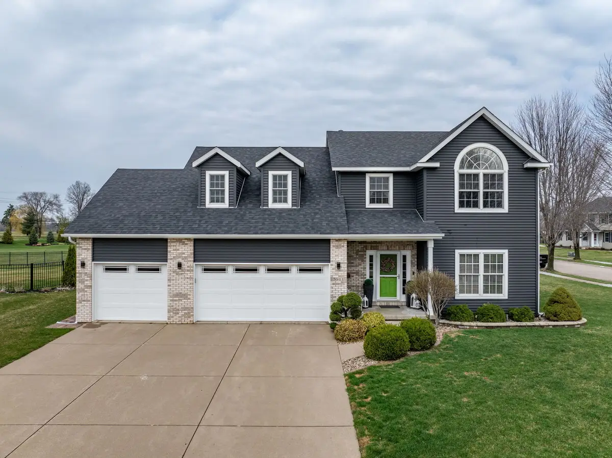 5911 Woodland Avenue, Davenport, IA 52807 - #1