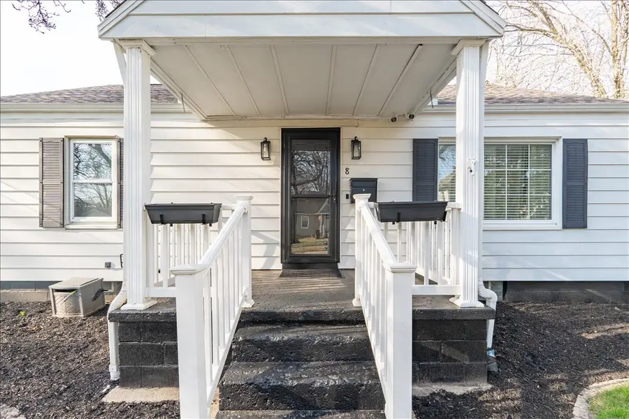 8 Felton Place, Bloomington, IL 61701 - #2