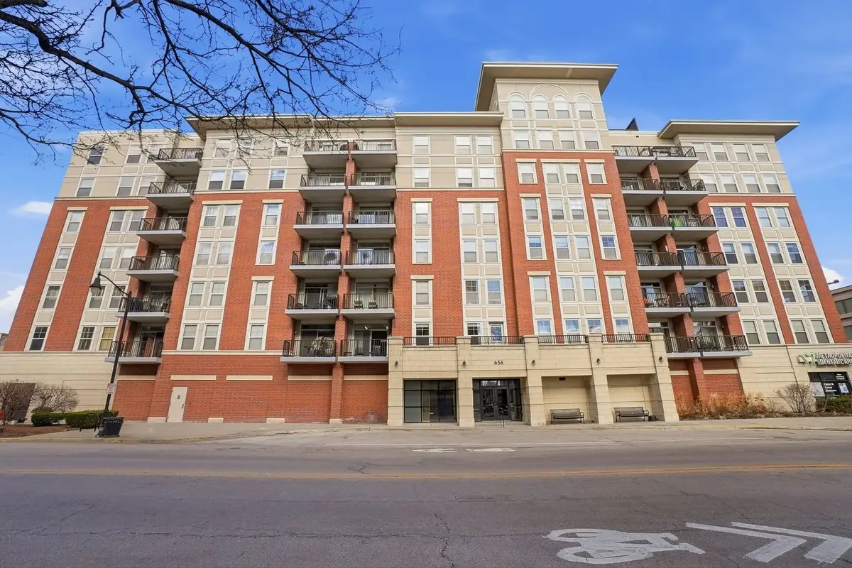 656 Pearson Street #203, Des Plaines, IL 60016 - #1