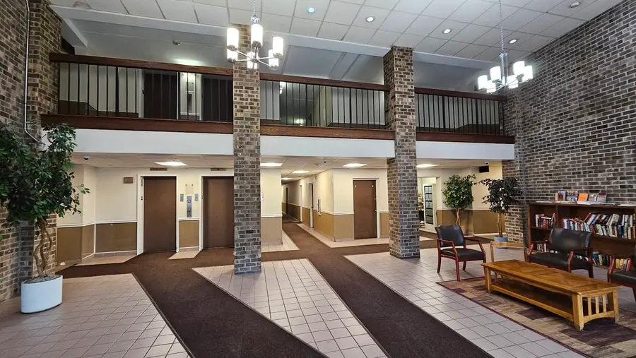 1460 Fairlane Drive #329, Schaumburg, IL 60193 - #2