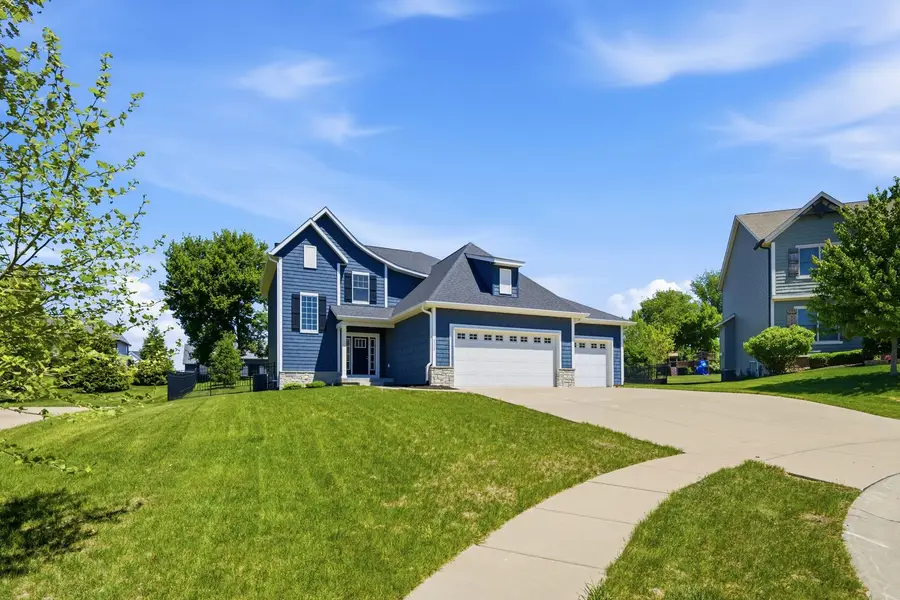 6900 Grover Station, Bettendorf, IA 52722 - #3