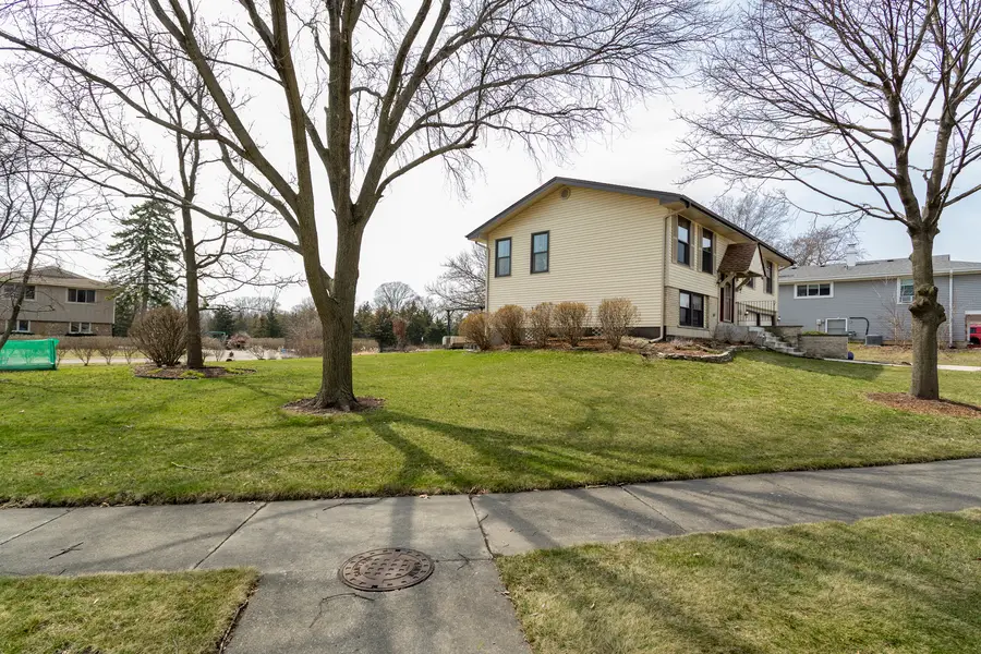 332 Byron Avenue, Bloomingdale, IL 60108 - #2