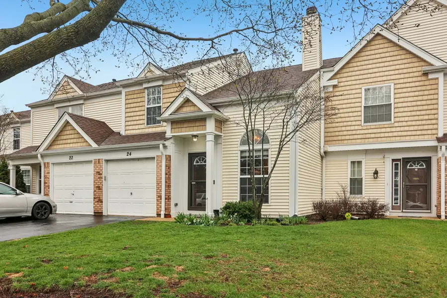 24 N Oltendorf Road, Streamwood, IL 60107 - #2