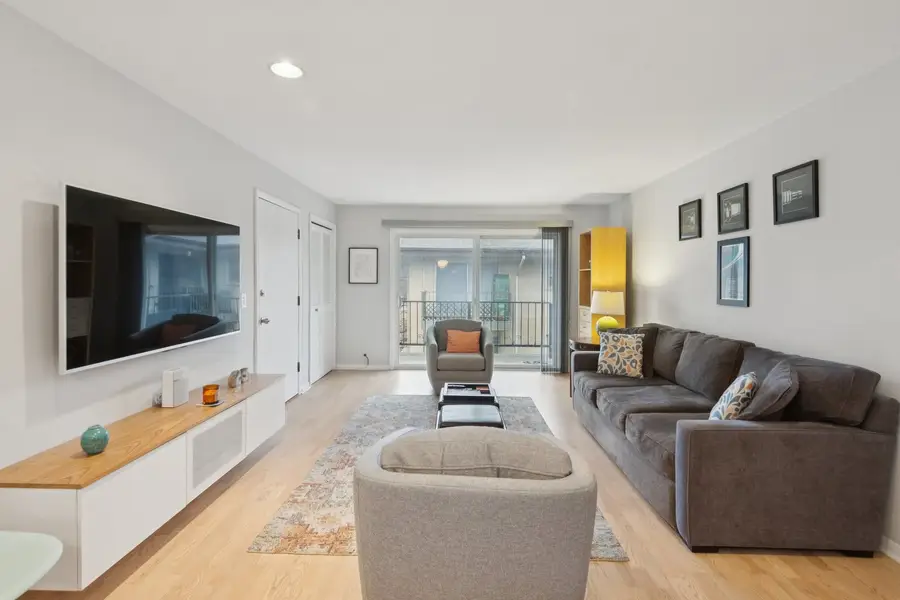 4229 N Kedvale Avenue #3B, Chicago, IL 60641 - #2