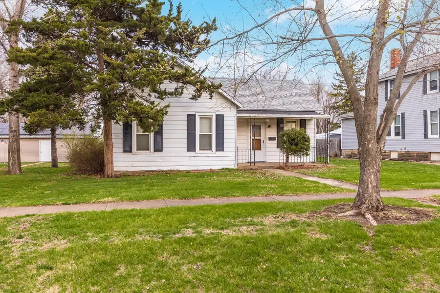 214 W Owsley Street, Chenoa, IL 61726 - #3