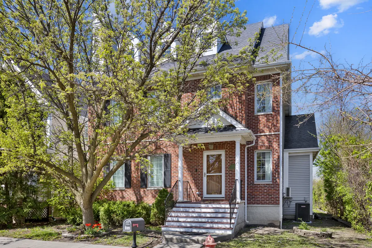 335 W Carriage Lane, Bensenville, IL 60106 - #1