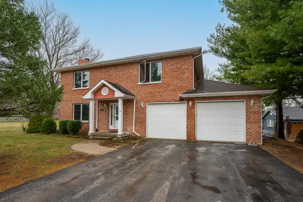 206 Griffin Place, Poplar Grove, IL 61065