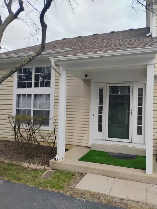 254 Acorn Drive, Streamwood, IL 60107