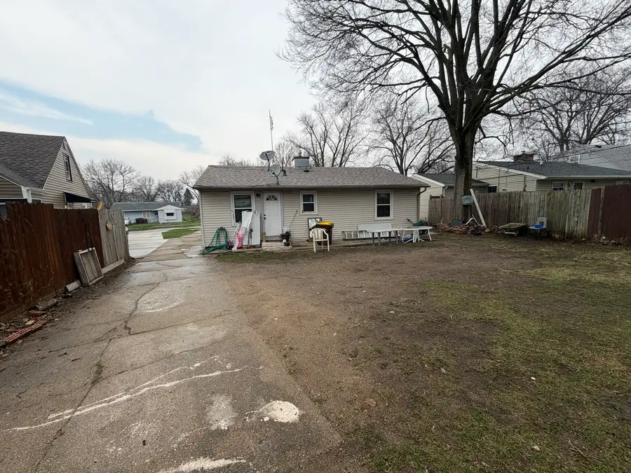 1916 Loomis Street, Rockford, IL 61102 - #3