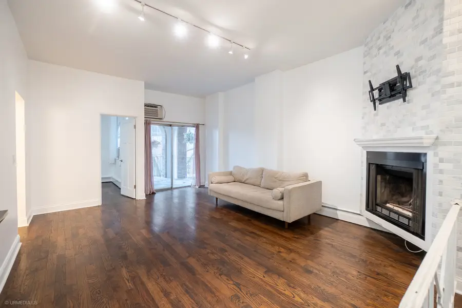 Address Withheld By Seller, Chicago, IL 60614 - #3