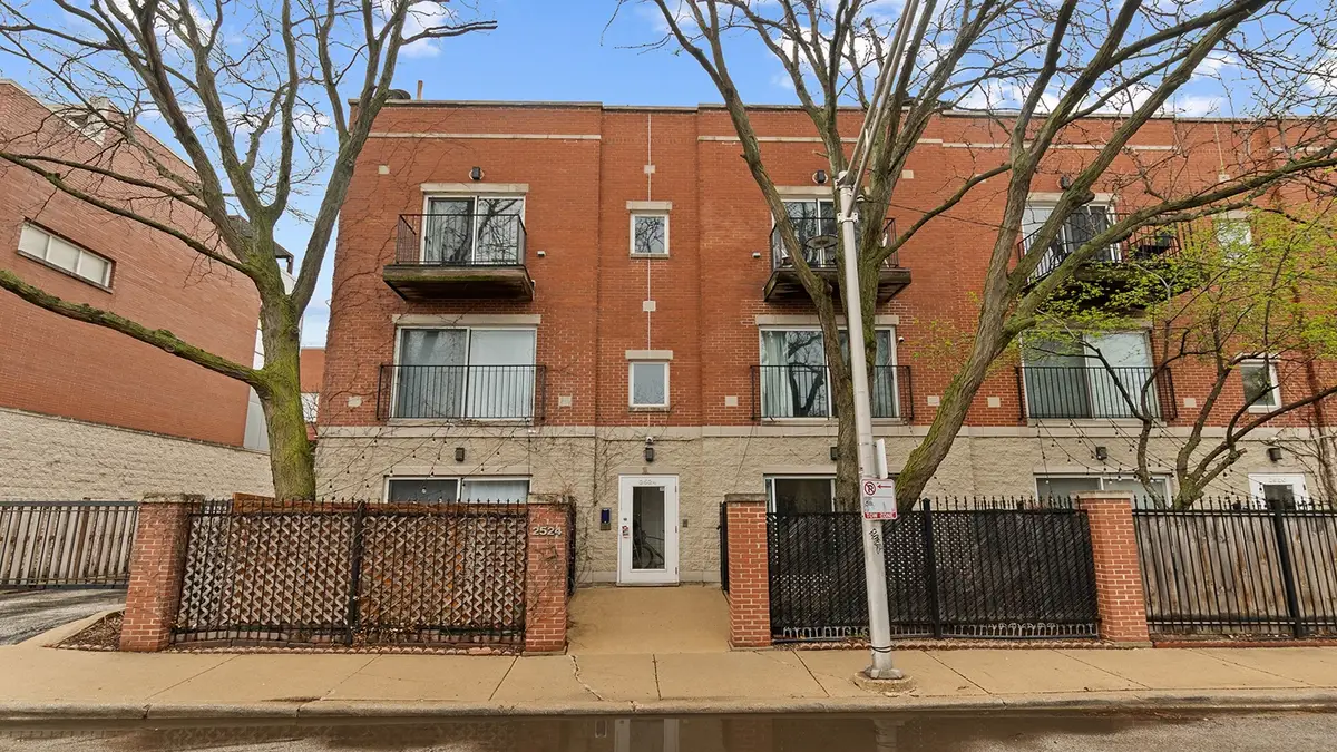 2524 W Bloomingdale Avenue, Chicago, IL 60647 - #1