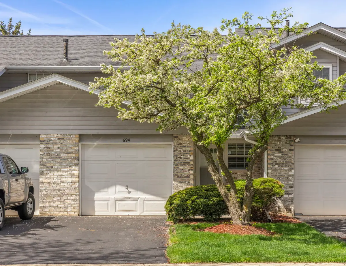 694 N Tamarac Boulevard, Addison, IL 60101 - #1