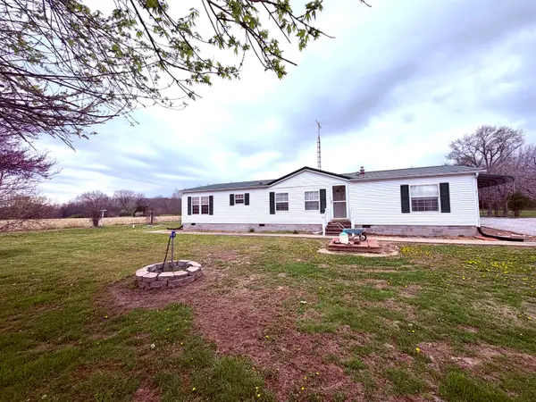 22987 N Post Oak Lane, Walnut Hill, IL 62893