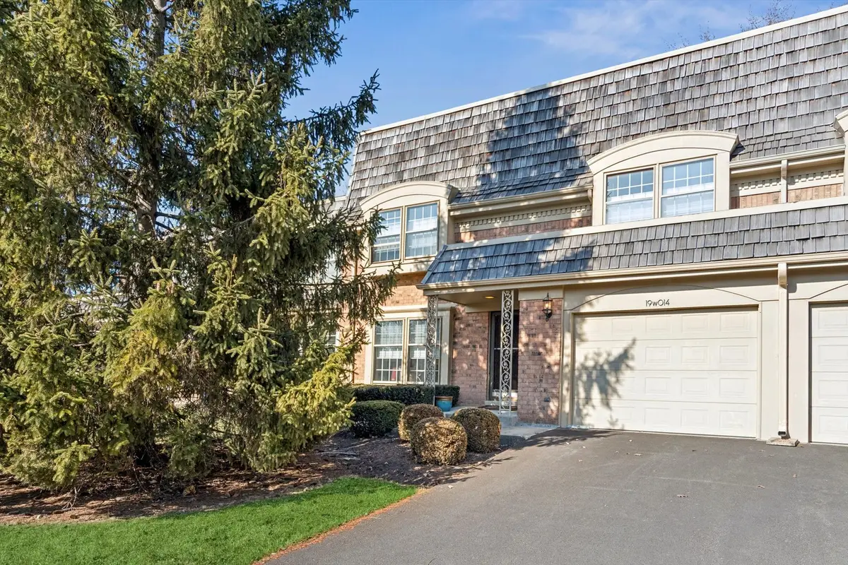 19W014 Avenue Normandy, Oak Brook, IL 60523 - #1