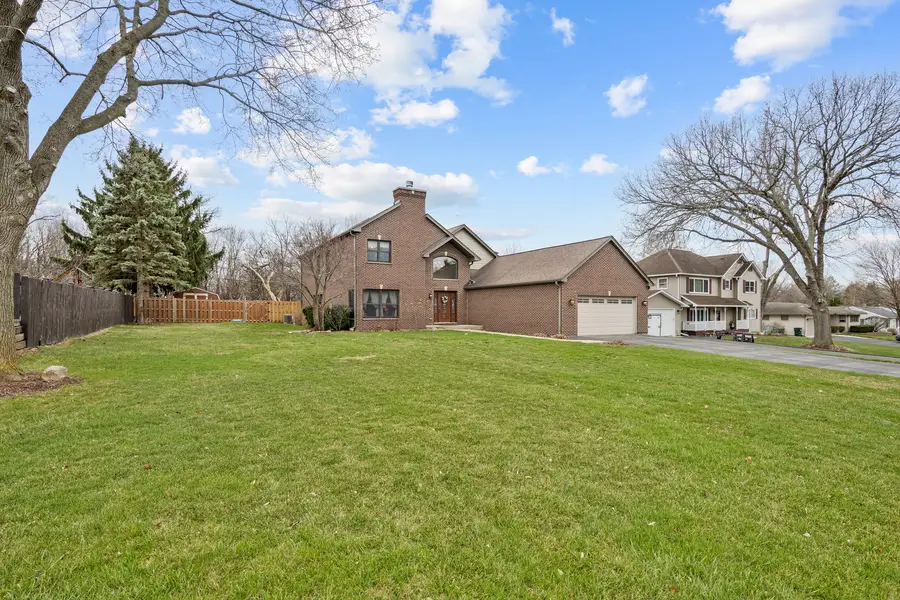 23w531 W Walnut Street, Roselle, IL 60172 - #2