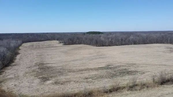 4771 Sullens Avenue, Iuka, IL 62849