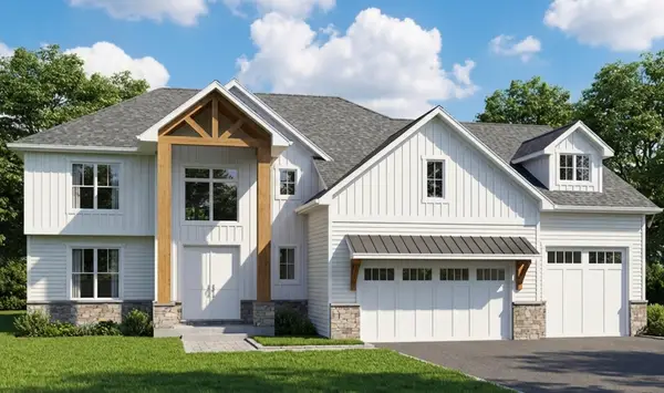 6382 Pelican Street, Bettendorf, IA 52722