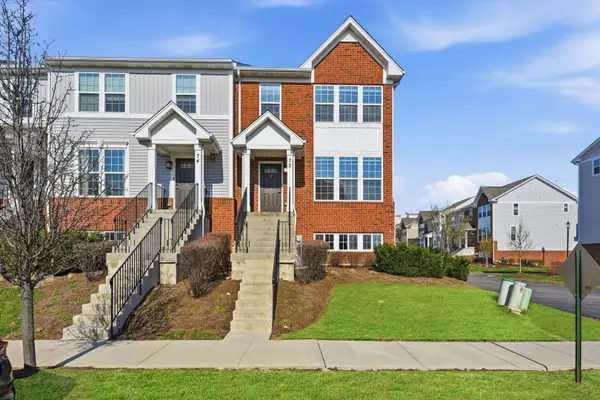 72 Nicholas Drive E, Des Plaines, IL 60016