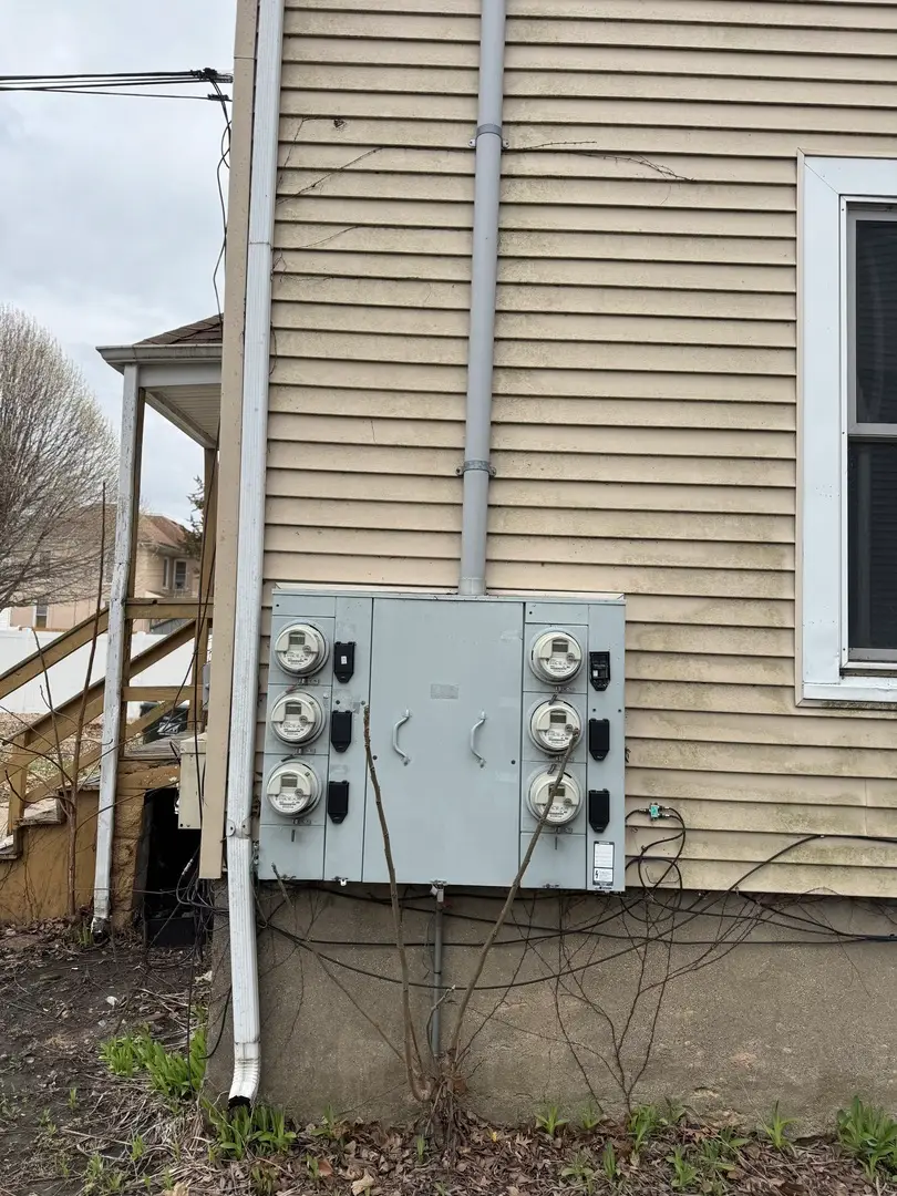 706 Locust Street, Sterling, IL 61081 - #3