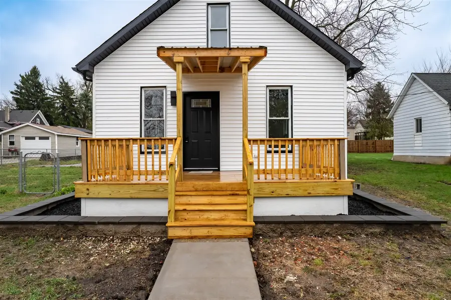 1022 W Taylor Street, Bloomington, IL 61701 - #2