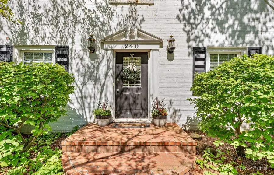 240 S Mchenry Avenue, Crystal Lake, IL 60014 - #2