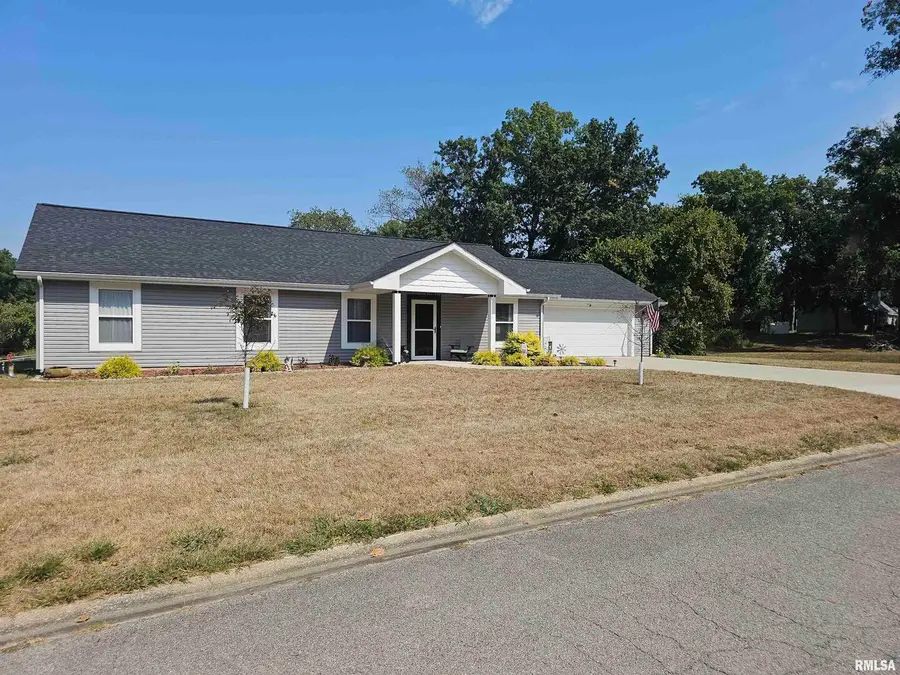 6 Brookhaven Drive, Mount Vernon, IL 62864 - #2