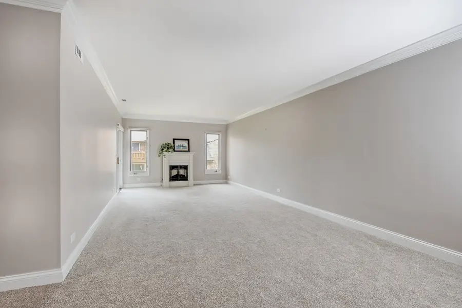 724 Ascot Court, Libertyville, IL 60048 - #3