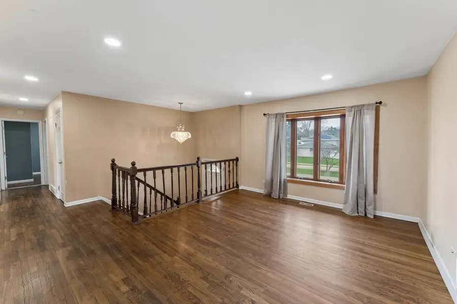 643 Armitage Avenue, Glendale Heights, IL 60139 - #3