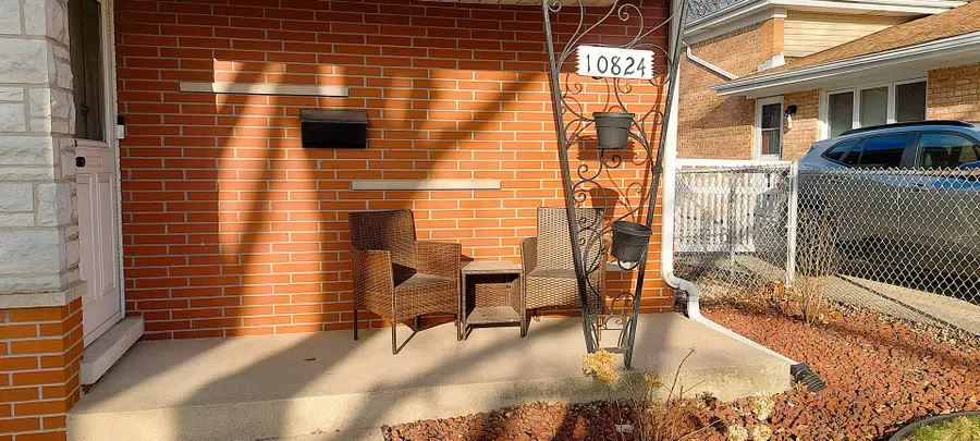 10824 Laporte Avenue, Oak Lawn, IL 60453 - #3