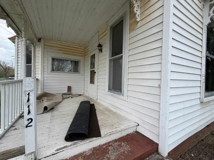 112 E Main Street, Oakland, IL 61943 - #3