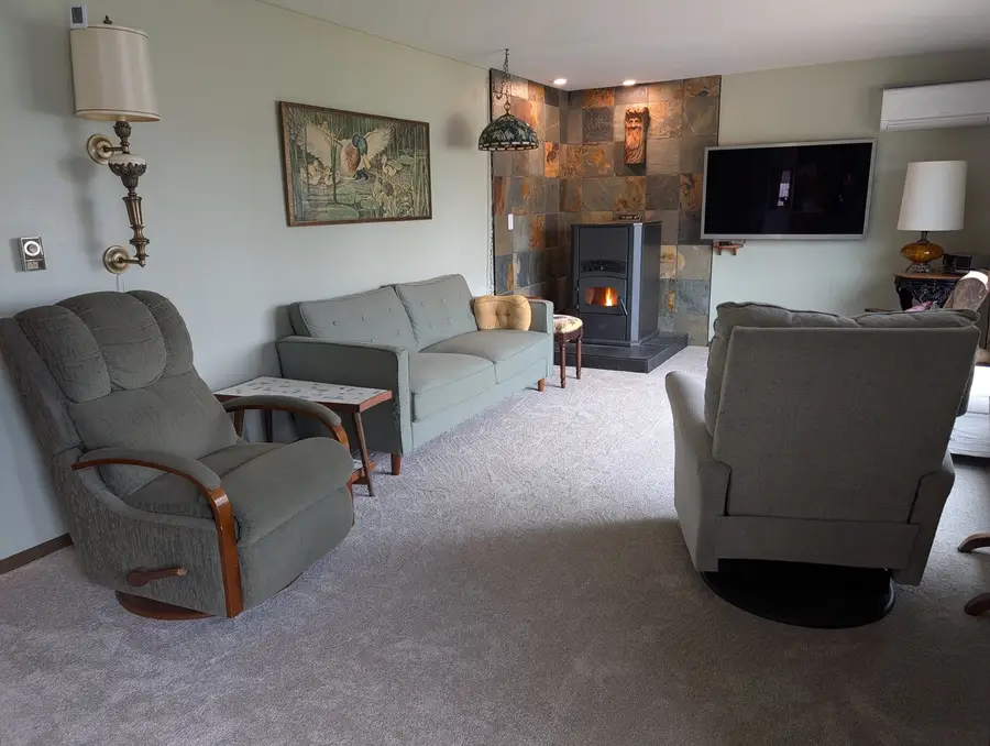 2155 Oriole Drive, Freeport, IL 61032 - #2