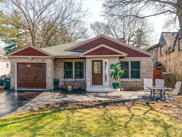 1004 Princeton Avenue, Highland Park, IL 60035
