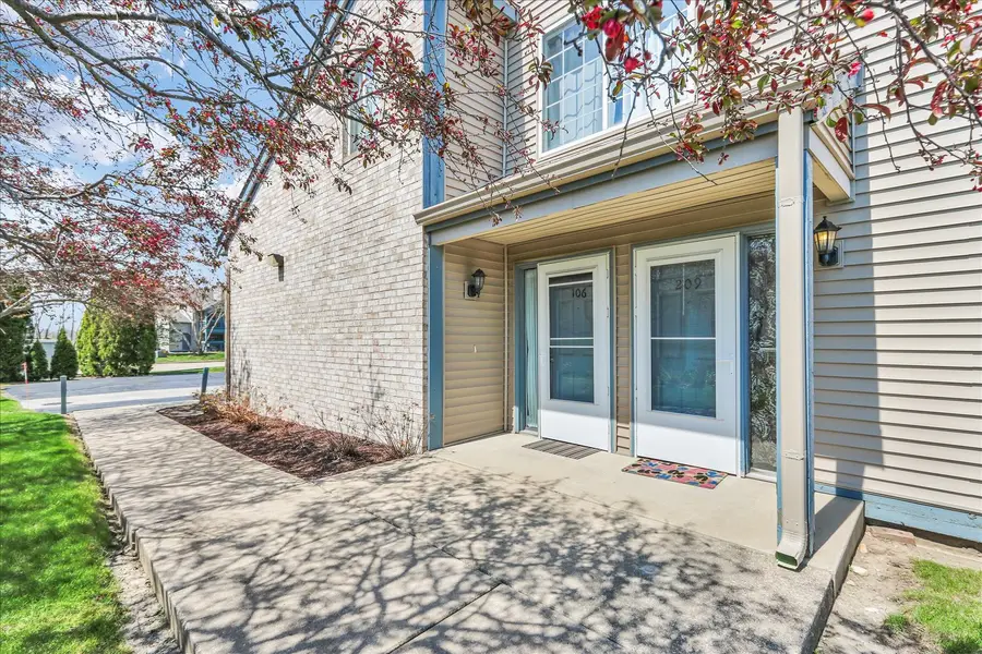 2402 Windward Boulevard #209, Champaign, IL 61821 - #3