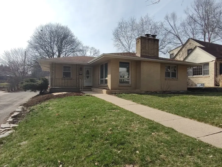 116 N Vale Avenue, Rockford, IL 61107 - #2