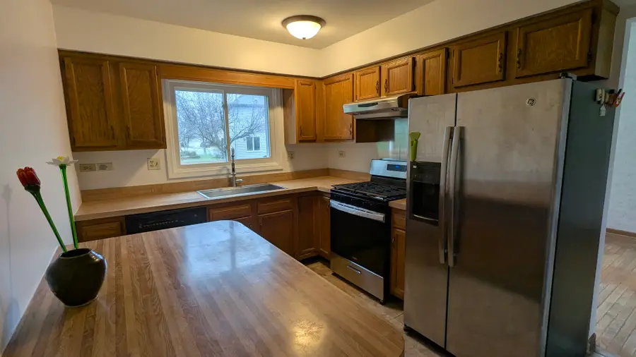 2284 Briarhill Drive, Naperville, IL 60565 - #3