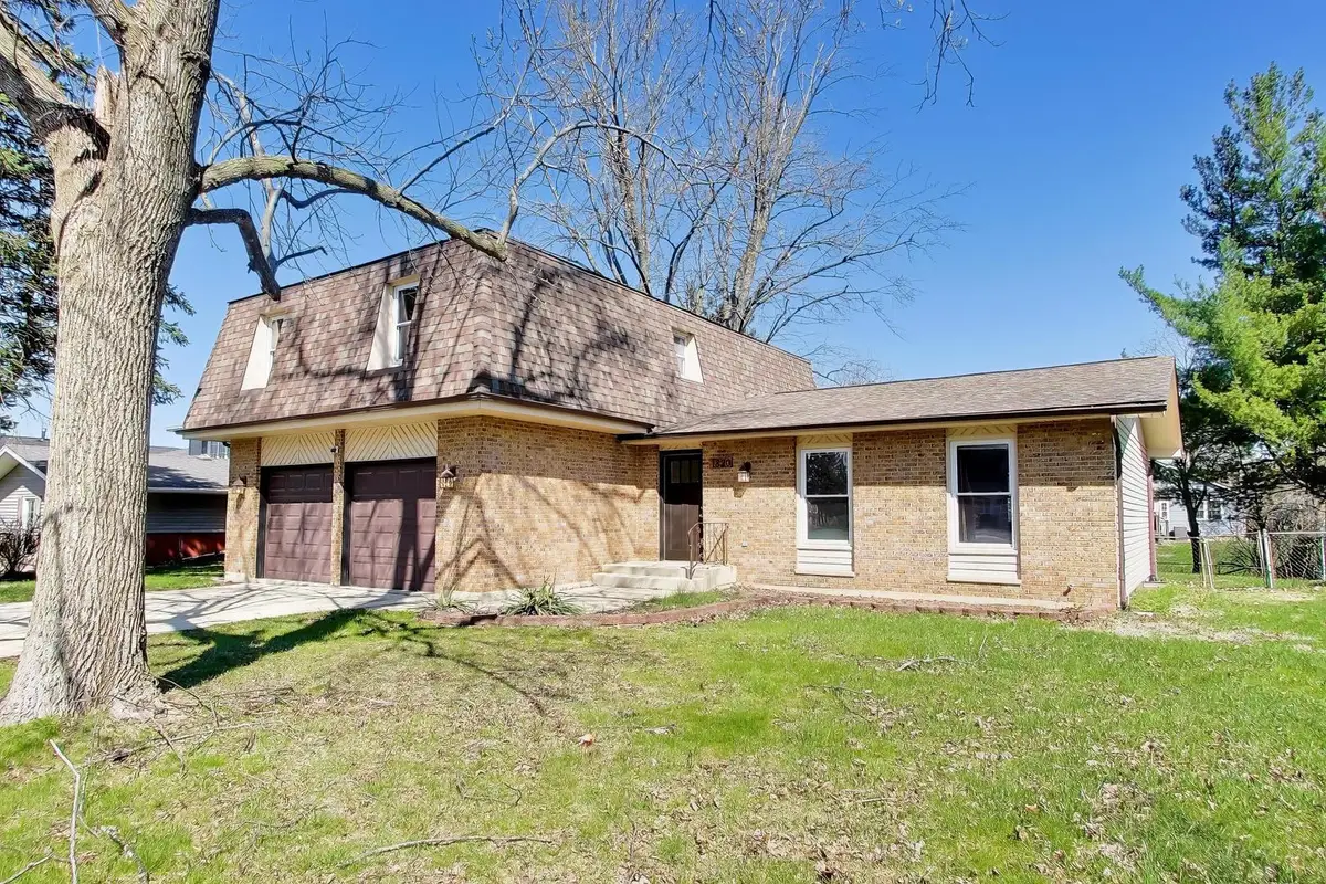 1820 Bolson Drive, Downers Grove, IL 60516 - #1