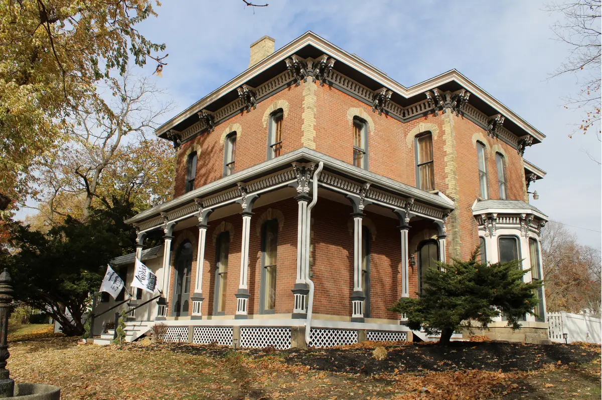 402 W Lincolnway Road, Morrison, IL 61270 - #1