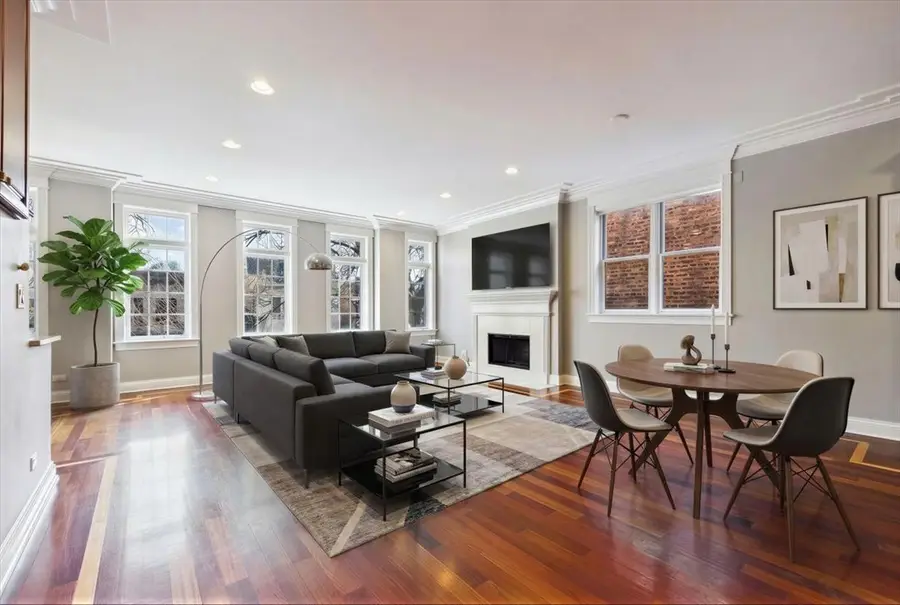 1244 W Cornelia Avenue #2, Chicago, IL 60657 - #3